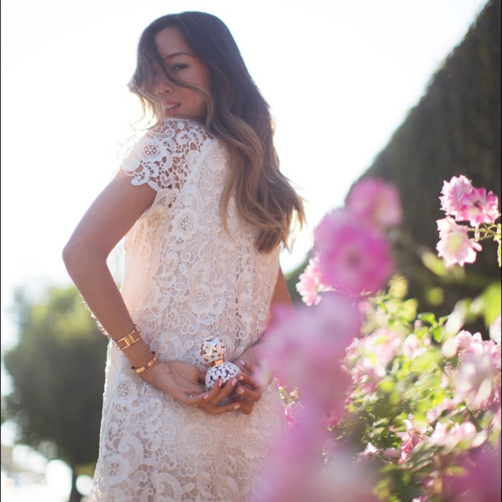 Chalk argentine lace dress with leather details