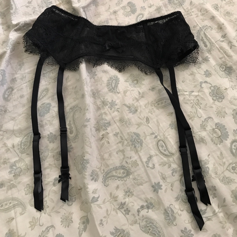 Black Garter
