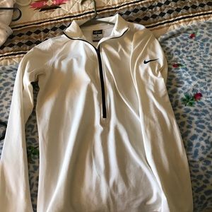 Nike pro 1/2 zip