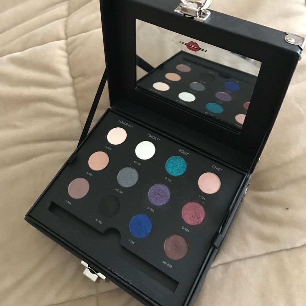 Makeup forever eyeshadow palette!