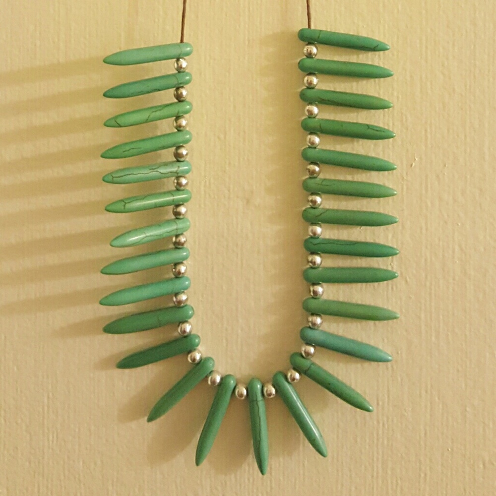 Turquoise spikes necklace