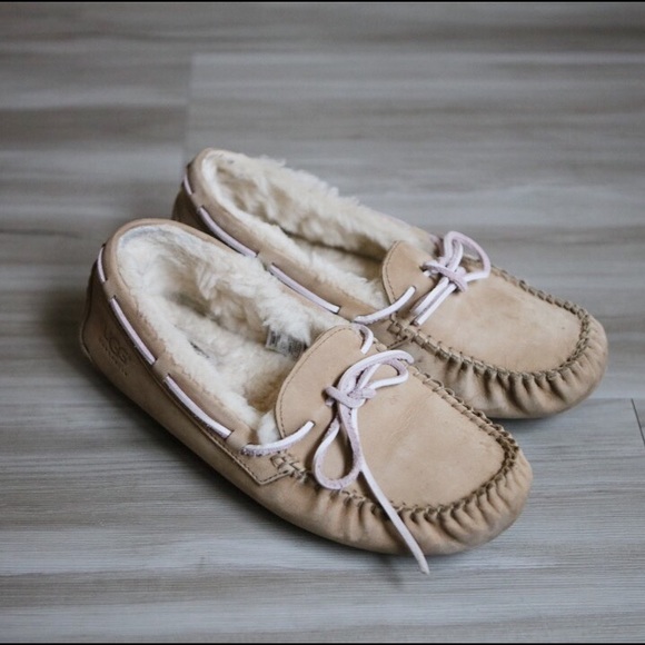 uggs dakota tobacco size 8 uggs dakota tobacco size 8