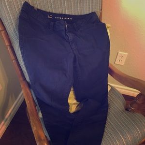 👖 Lauren Conrad Navy skinny pants 💁🏼