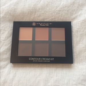 🌹Anastasia Beverly Hills Cream Contour Kit🌹