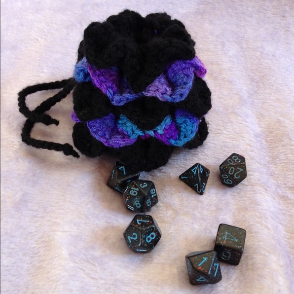 Crochet dragon egg DND dice bag/coin purse - Picture 1 of 3