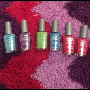 Wet n Wild nail bundle #3