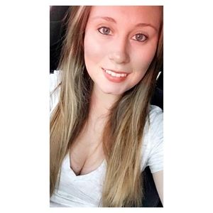 Meet your Posher, Kaitlyn