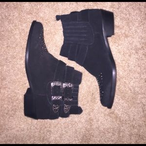 BRAND NEW Black Suede Steve Madden Booties