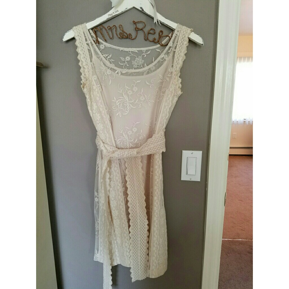 ***Trading*** - Picture 2 of 4