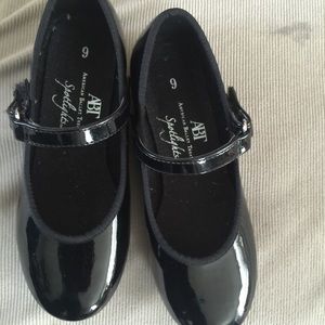 Size 9. Toddler tap shoes