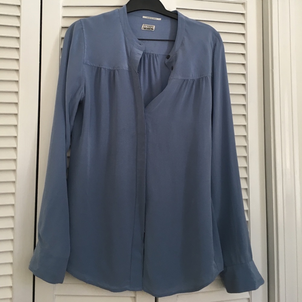 Closed silk blouse