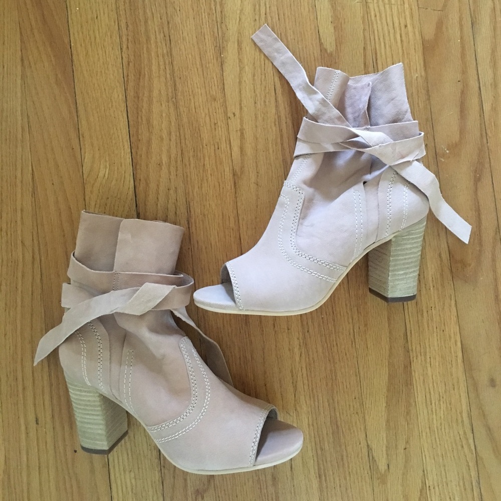 Aussie Brand Wittner Block Heel Booties