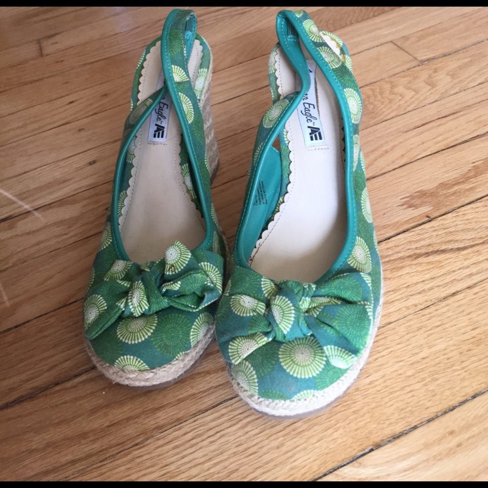 Summer wedges