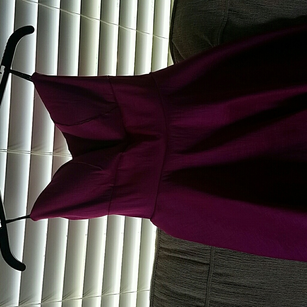Dress - Picture 3 of 4