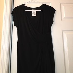 V neck black dress