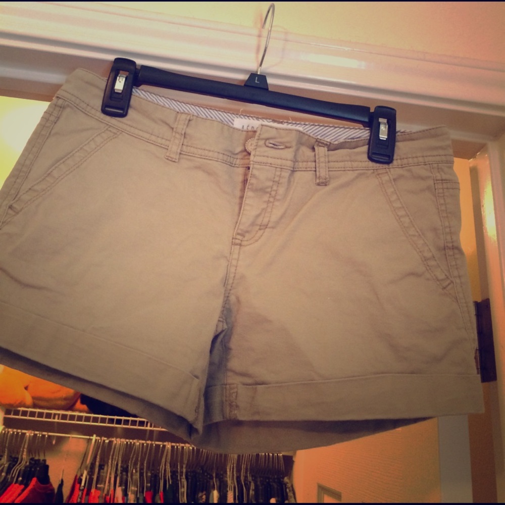 Aèropostale khaki shorts