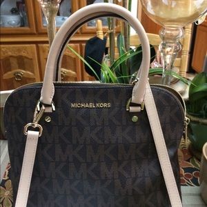 Michael Kors Cindy