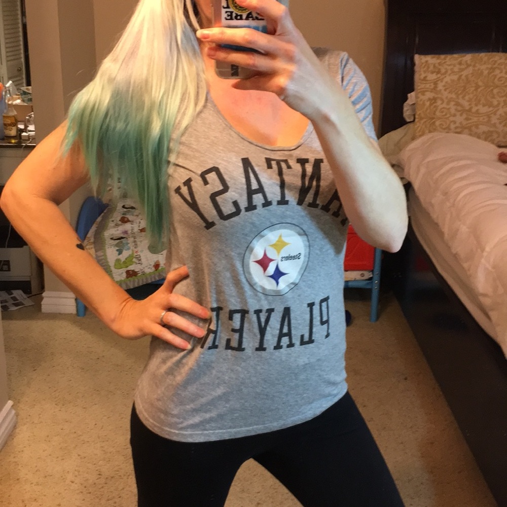 🎀Like new VS PINK Steelers shirt🎀 - Picture 2 of 8