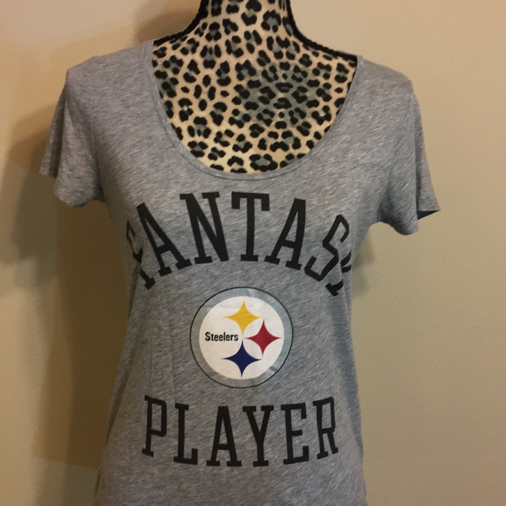 🎀Like new VS PINK Steelers shirt🎀 - Picture 7 of 8