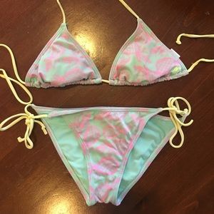 Bilabong string bikini