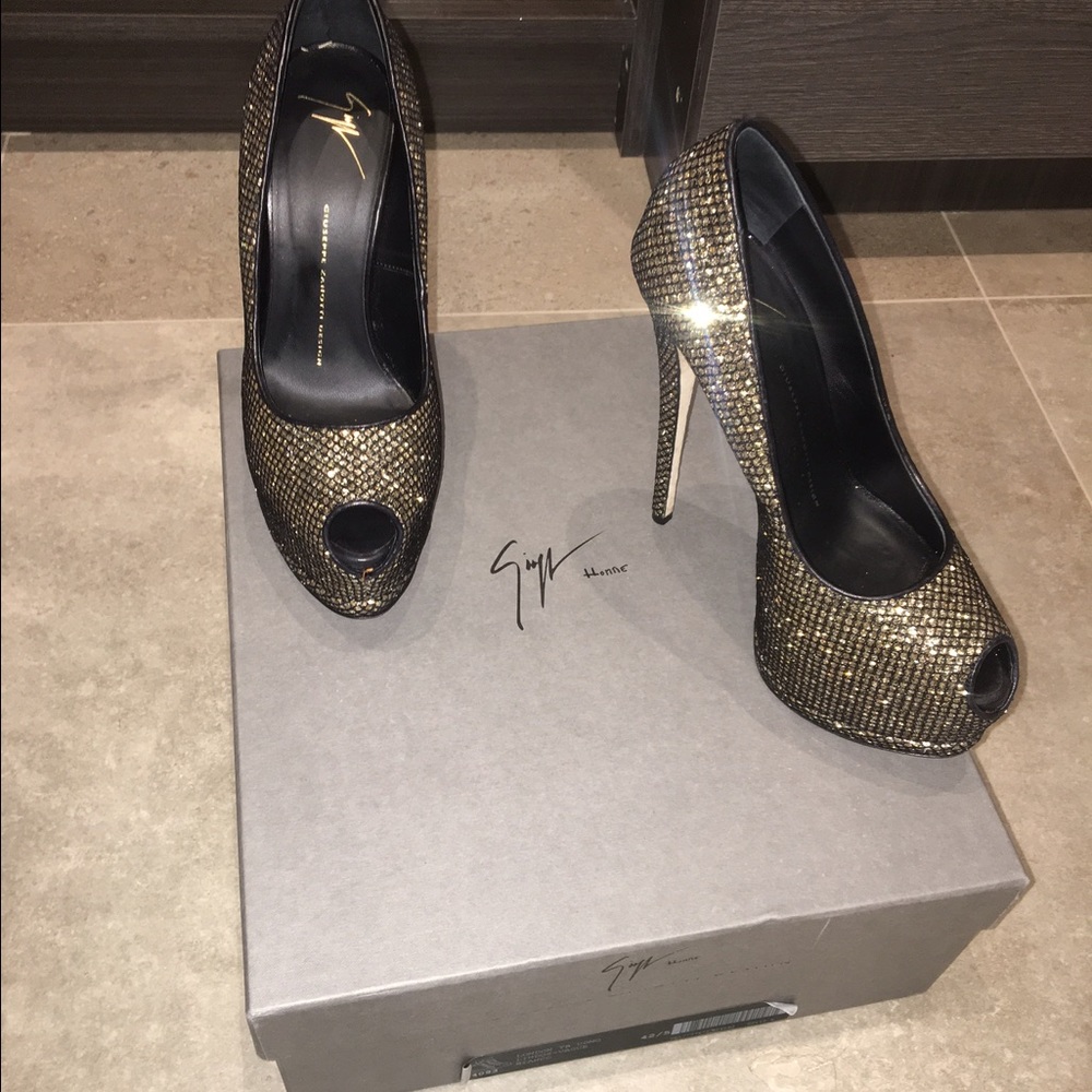Giuseppe Zanotti pumps sparkling