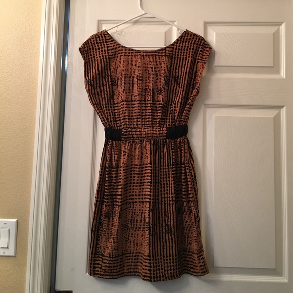 Beautiful mini dress - Picture 1 of 3
