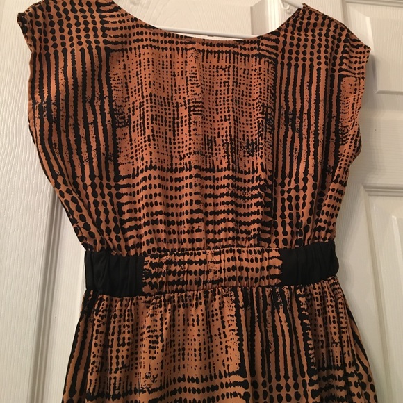 Beautiful mini dress - Picture 2 of 3