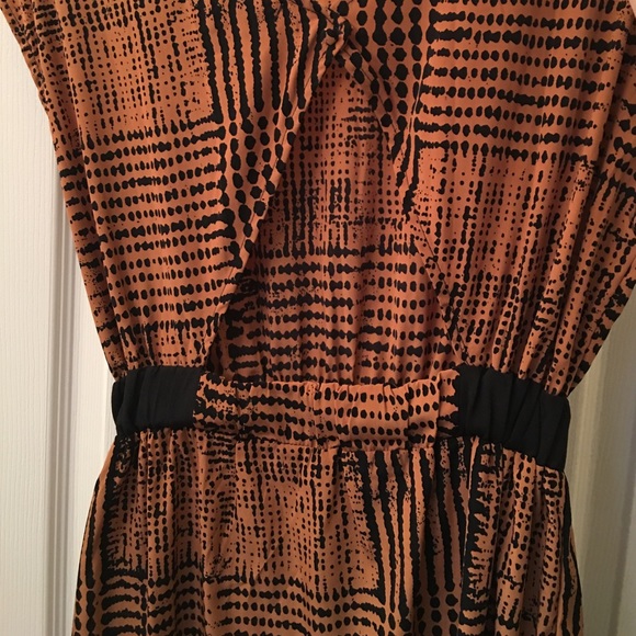 Beautiful mini dress - Picture 3 of 3