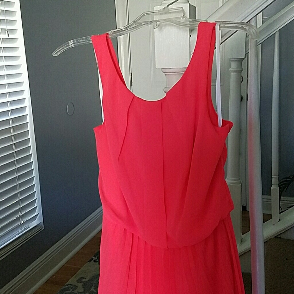 Dress - Picture 2 of 4