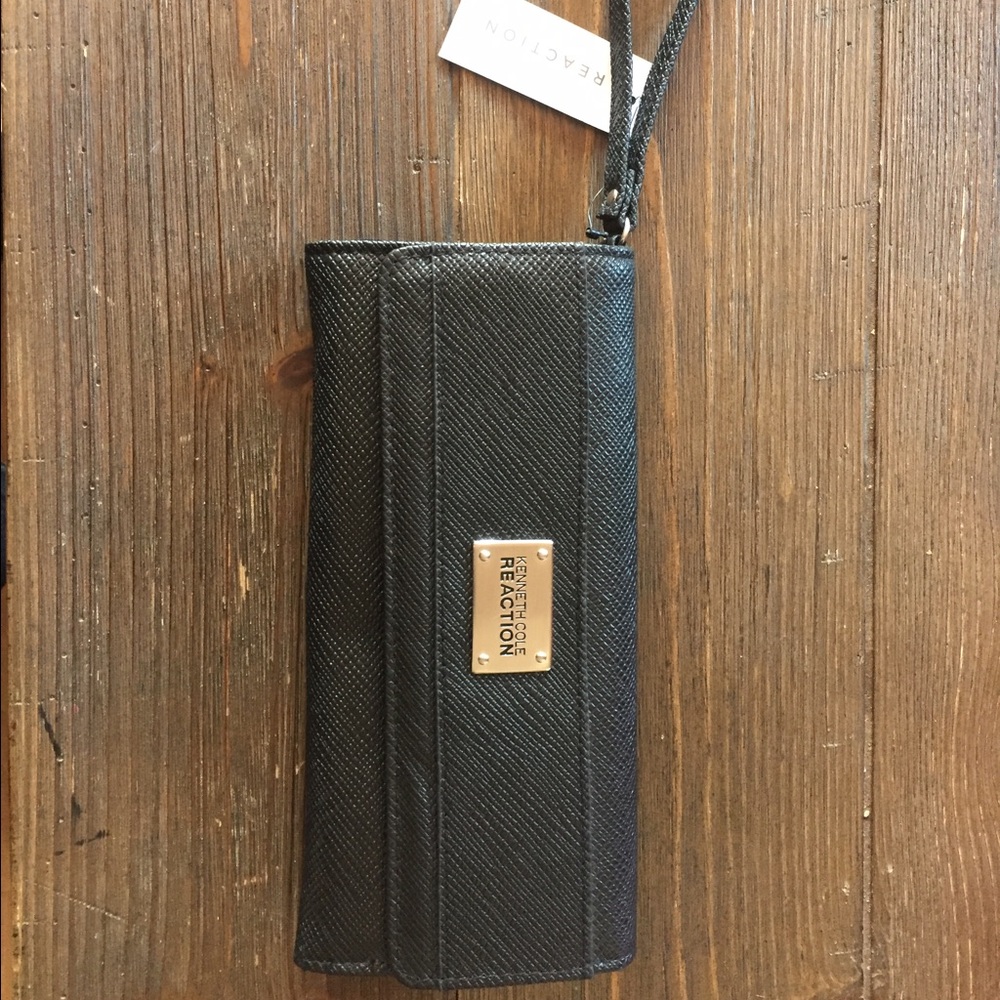 Kenneth Cole wristlet