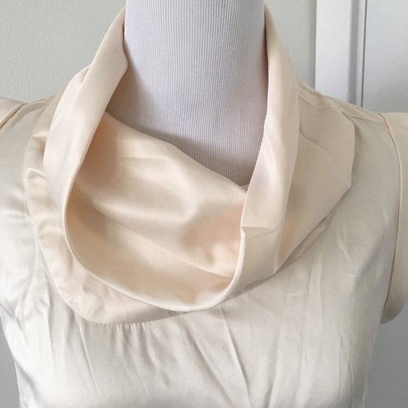 Cream cowlneck blouse with cap sleeves - Picture 4 of 5
