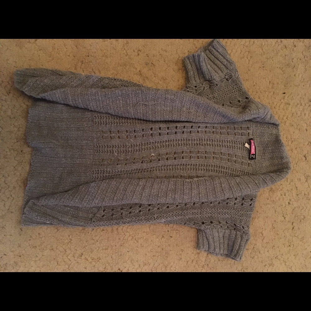 Short sleeved sweater