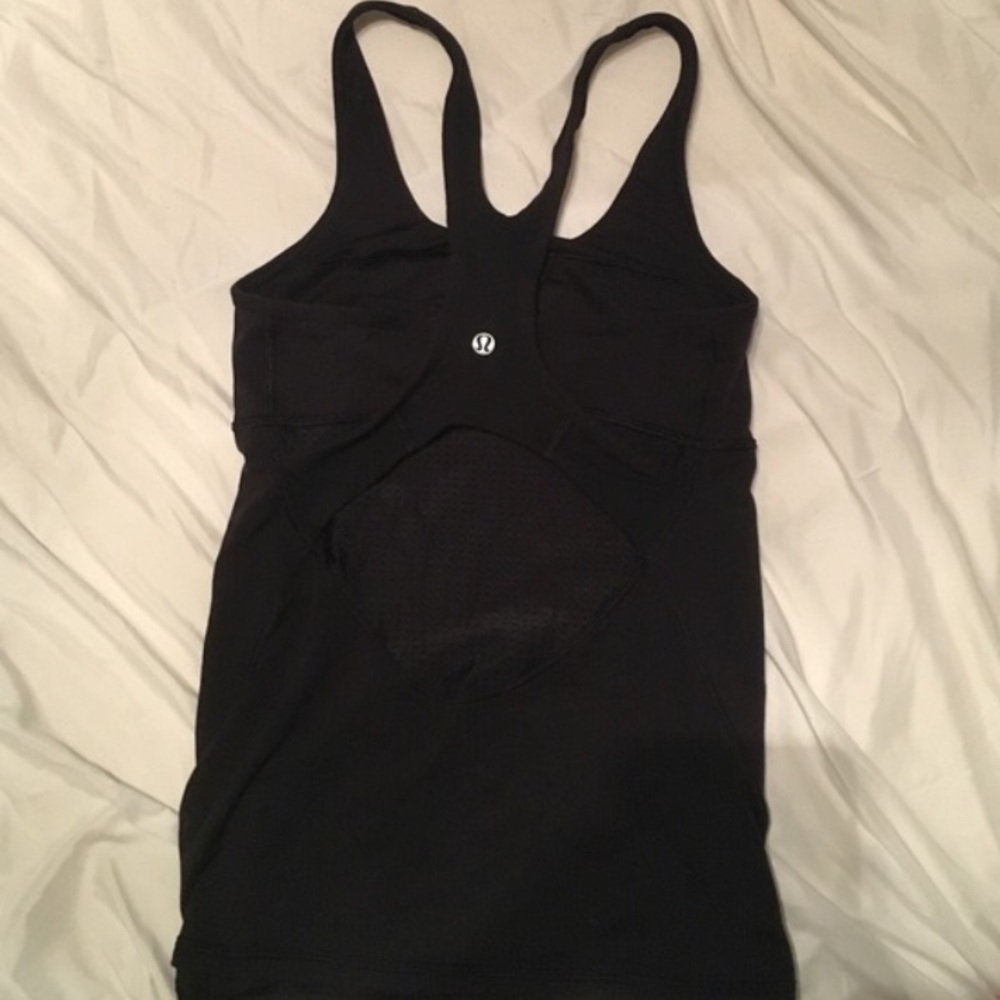 Lululemon top size 4