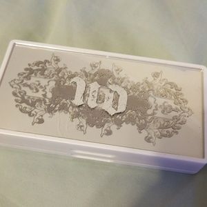 Urban Decay Anarchy Face Case