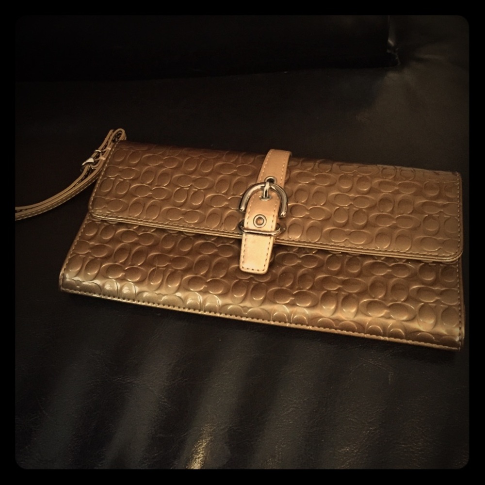 New coach wristlet
