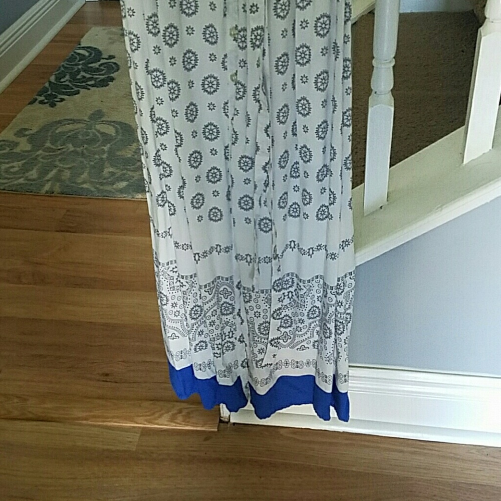 Dress - Picture 2 of 4