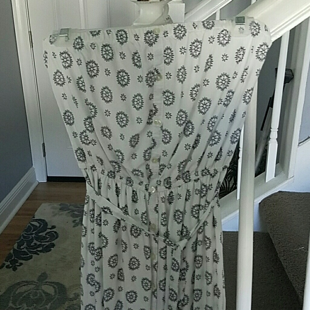 Dress - Picture 3 of 4