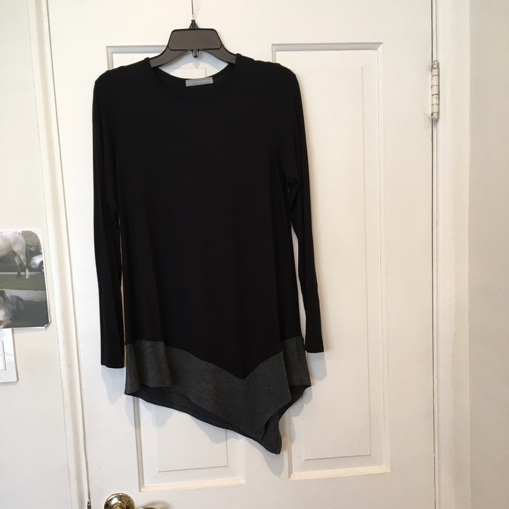 Loveappella Rainie long sleeve asymmetrical top