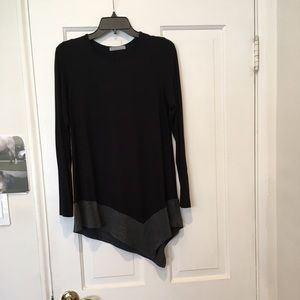 Loveappella Rainie long sleeve asymmetrical top