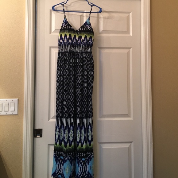 Maxi dress. Never actually worn - Picture 1 of 3
