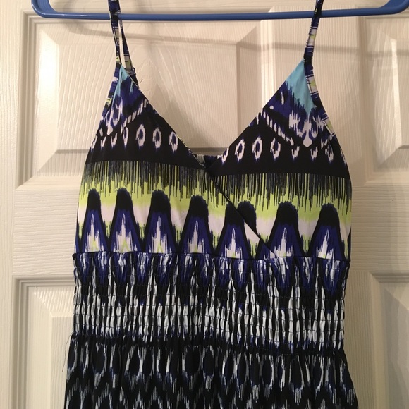 Maxi dress. Never actually worn - Picture 3 of 3