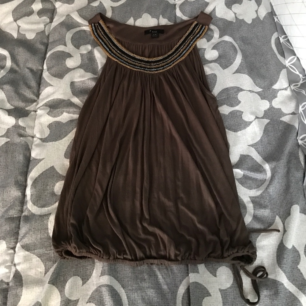 ❌sold❌Beaded neck detail, tank w/ elastic waist