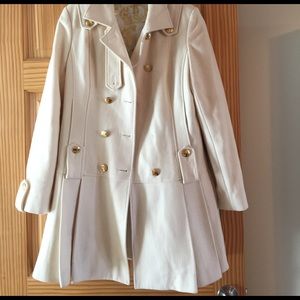 Gorgeous Guess ruffle pea coat