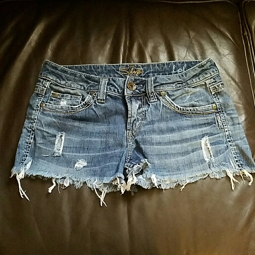 Cut off shorts
