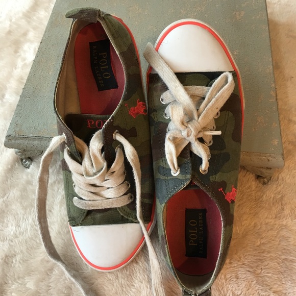 Polo Ralph Lauren Size 5 - Picture 2 of 4