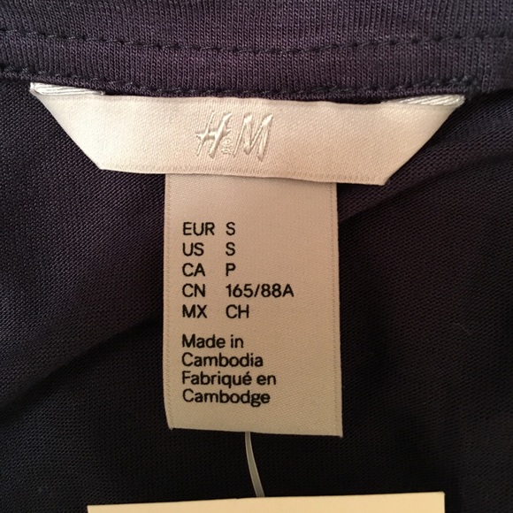 H&M Navy Top - Picture 6 of 6