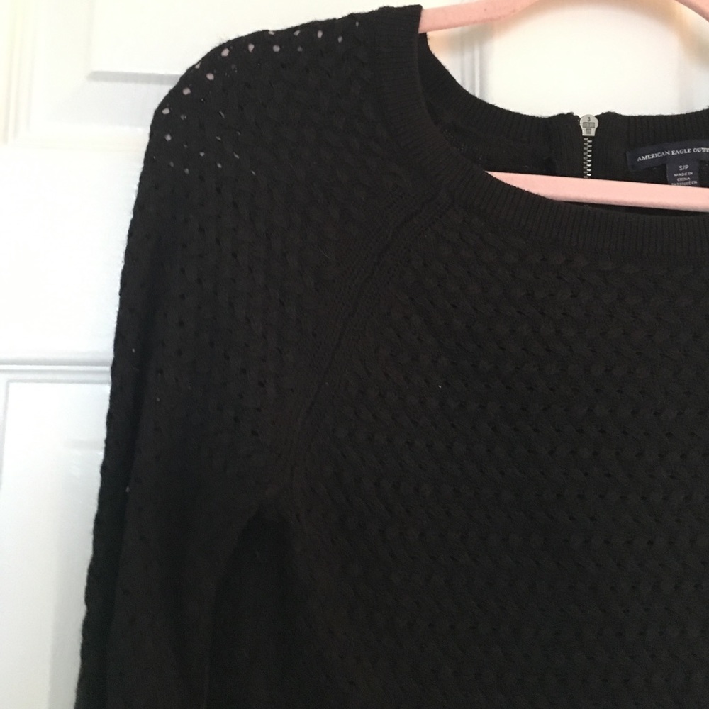 • black knit american eagle sweater •