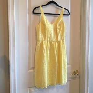 Vineyard Vines Eyelet Gathered Dress. Tag on.