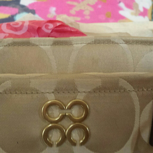Authentic Coach Purse - Picture 3 of 8