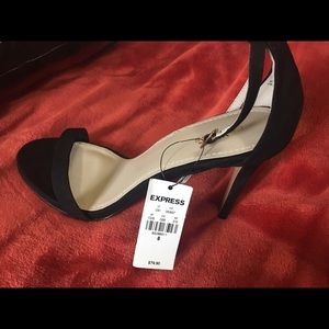 Express sexy black sandal pumps 👠